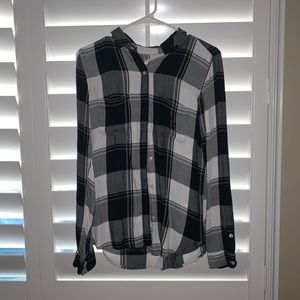 Size M Plaid Black/White Button Down Shirt
